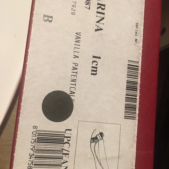 Ferragamo flats - Picture 7 of 7